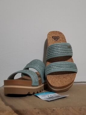 NEW! Reef Cushion Vista Hi Raffia Double-Band Platform Slide Sandals Sz 7.5 NWT